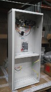 Степень защиты IP54 гарантирует, что SideBox / АКБ-Пост надёжно защитит электронику от пыли и брызг воды с любого направления при эксплуатации на улице.