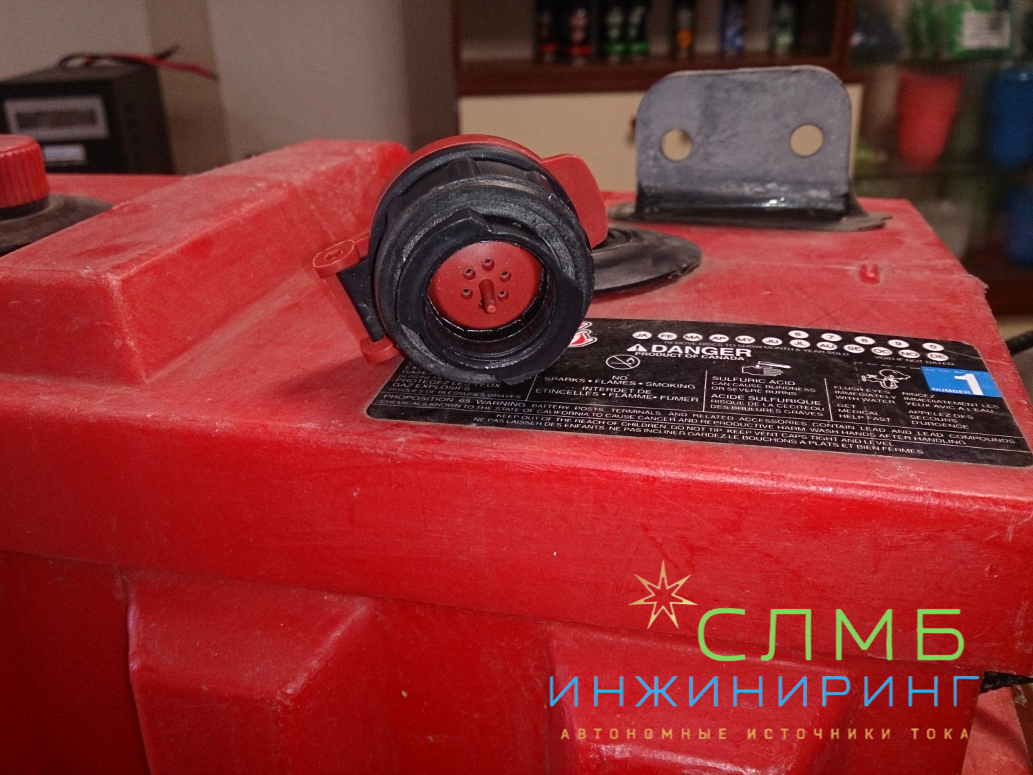 ROLLS BATTERY — аккумуляторные батареи большой емкости которые разработаны специально для автономных систем электроснабжения, которых характеризуются интенсивными условиями эксплуатации — ежедневный заряд/разряд.