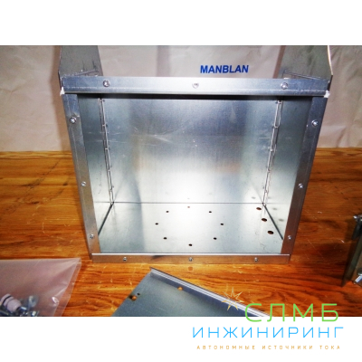 Шкаф уличный АКБ и солнечной батареи TopBOX 100-81 Bayliss