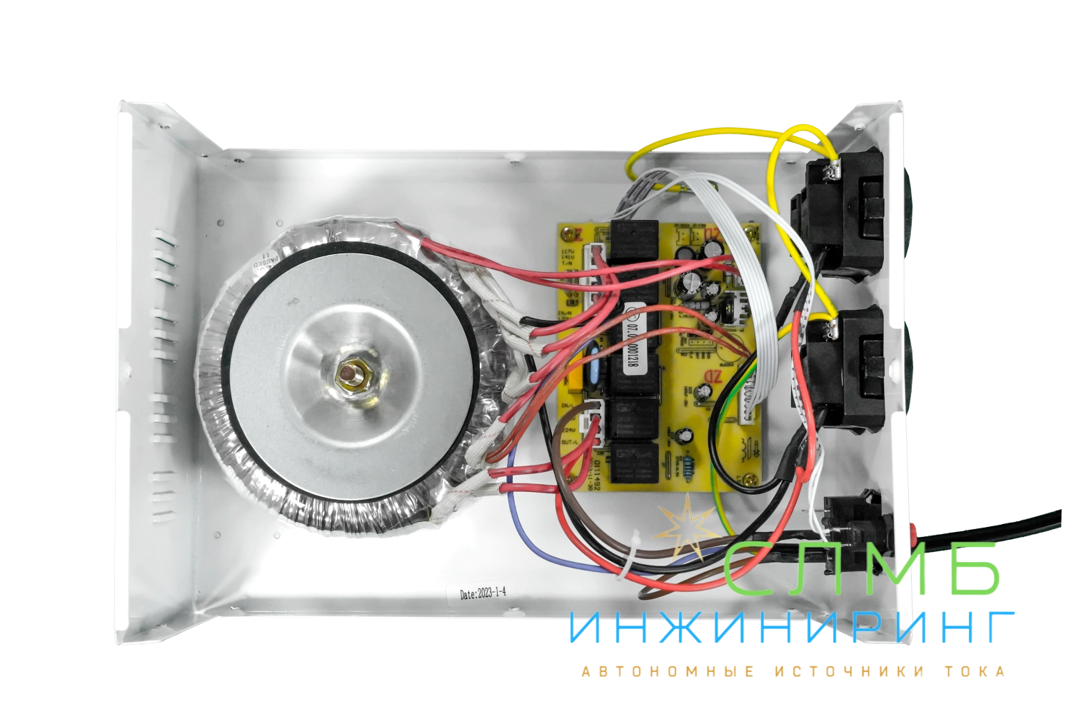 AVR SLIM 2000RW