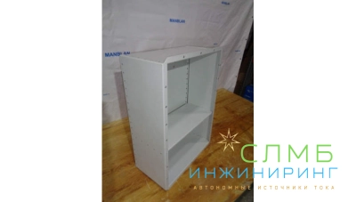 Bayliss® АКБ-Пост-2*100 (SideBOX-2×100) Уличный аккумуляторный шкаф навесной для АКБ 2×100Ач 220×396×600mm с зубчатым креплением до d260 материал- оцинкованная листовая сталь