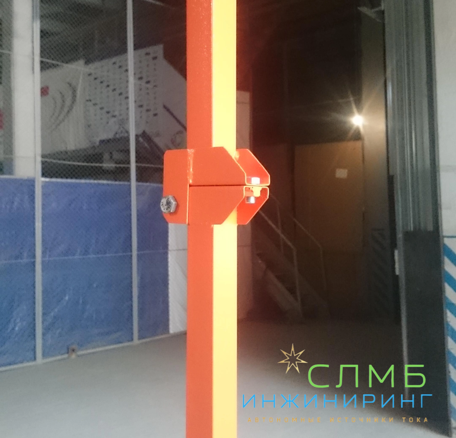 Временные светофоры: используются в дорожном хозяйстве для организации движения автомобилей по одной полосе во время ремонта дорожного полотна.