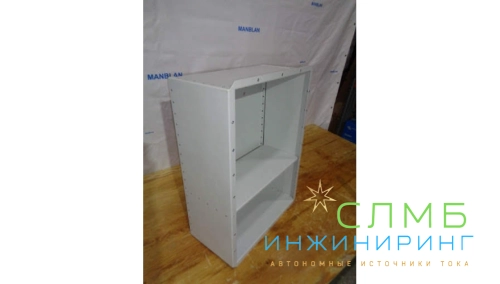 Bayliss® АКБ-Пост-2*100 (SideBOX-2×100) Уличный аккумуляторный шкаф навесной для АКБ 2×100Ач 220×396×600mm с зубчатым креплением до d260 материал- оцинкованная листовая сталь